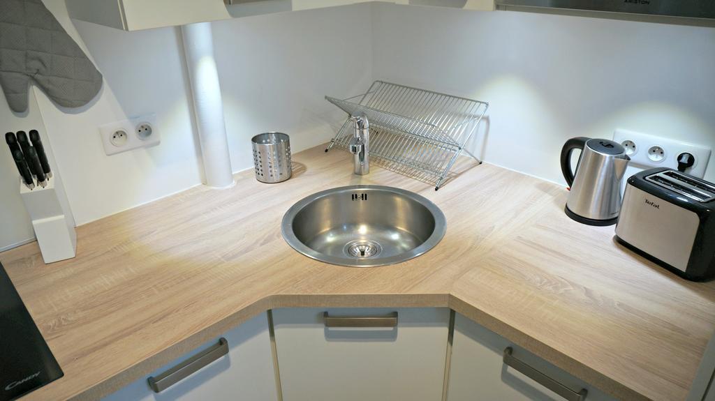 Little Suite - Colas Rijsel Buitenkant foto